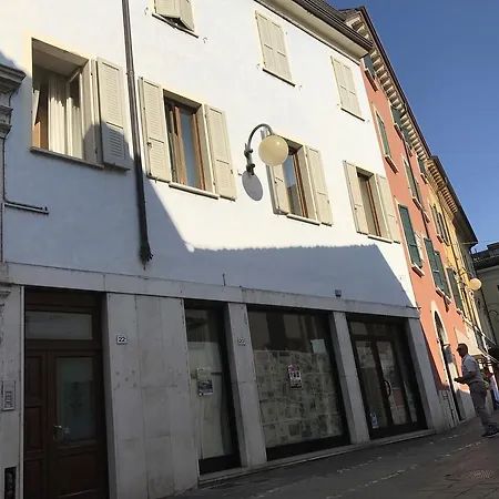 Lady B Desenzano del Garda